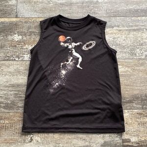 Kids Astronaut Basketball Shirt Size 6/7
